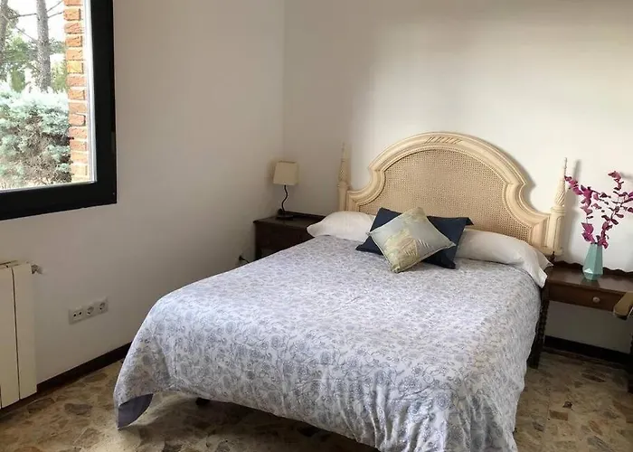 Villa Rana, Con Amplio Jardin, Barbacoa Y Piscina